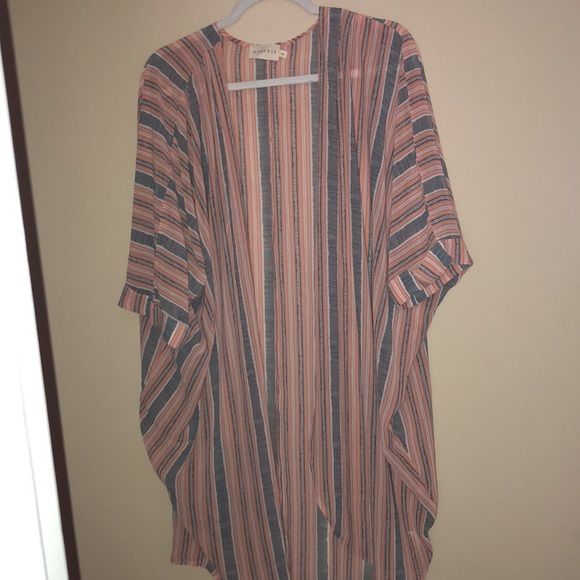 π«SOLDπ«NWOT Beachy Oversized Kimono πππ - Picture 4 of 11